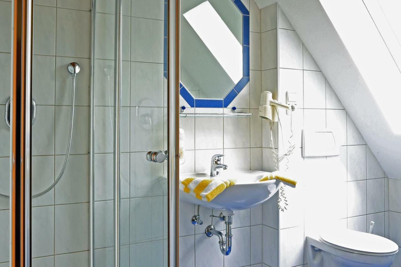 Weinstube Schwalbennest Hotell Karlstadt Exteriör bild