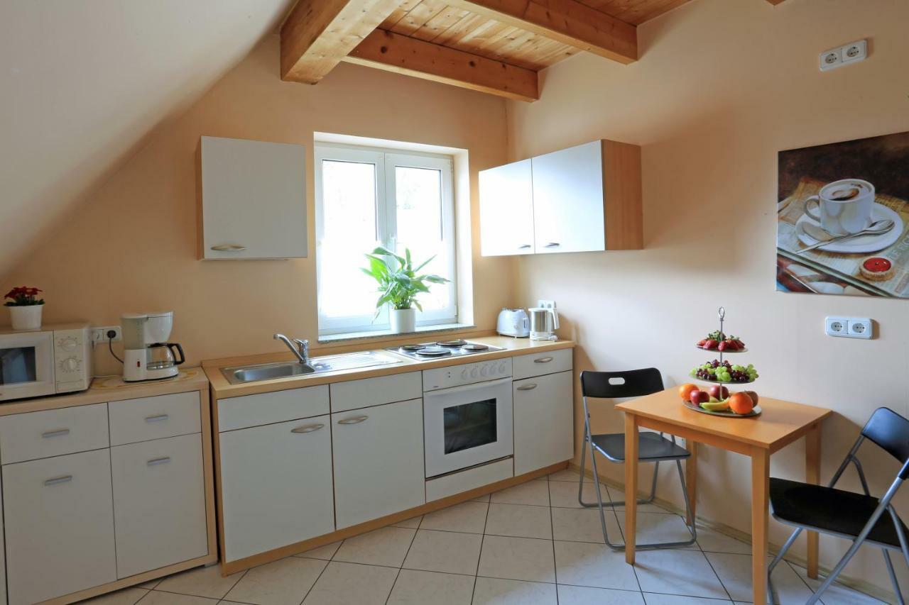 Weinstube Schwalbennest Hotell Karlstadt Exteriör bild