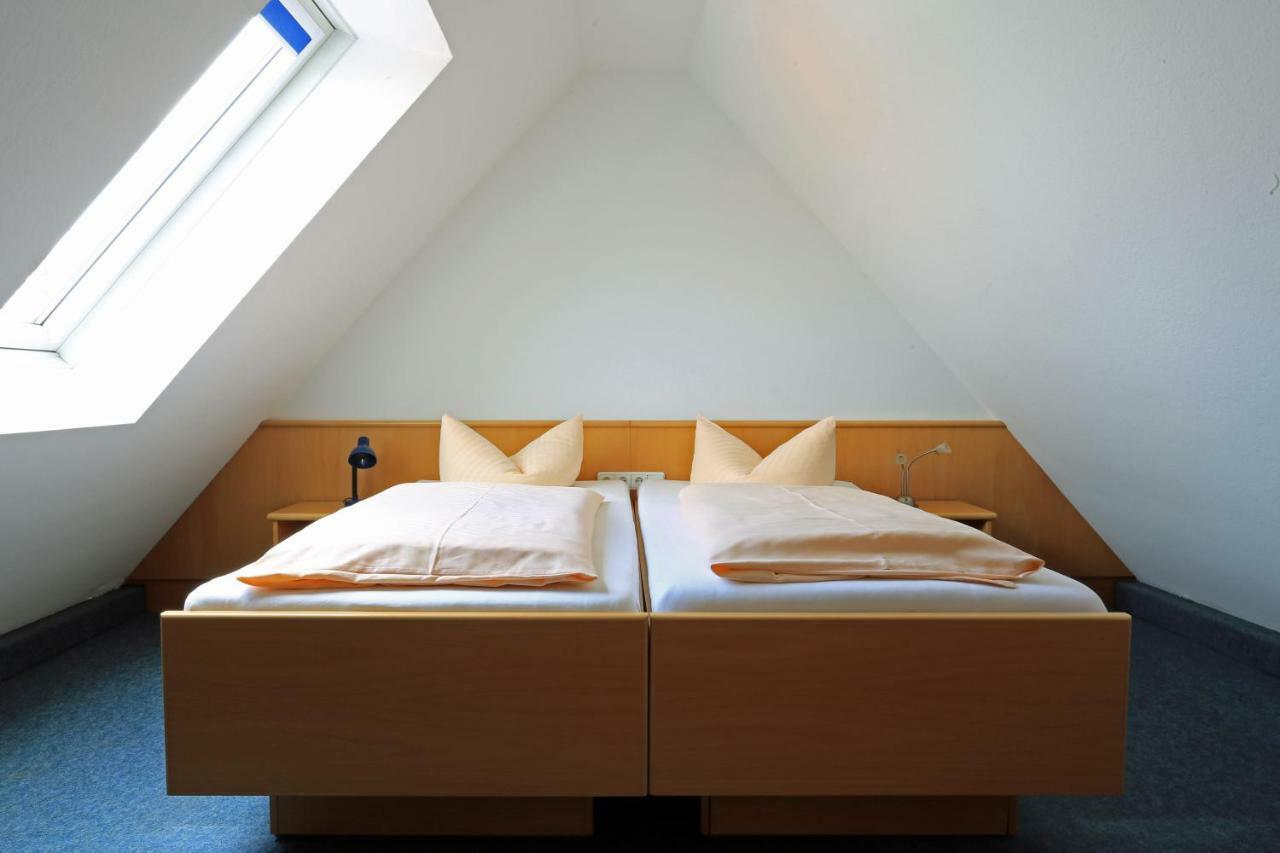 Weinstube Schwalbennest Hotell Karlstadt Exteriör bild