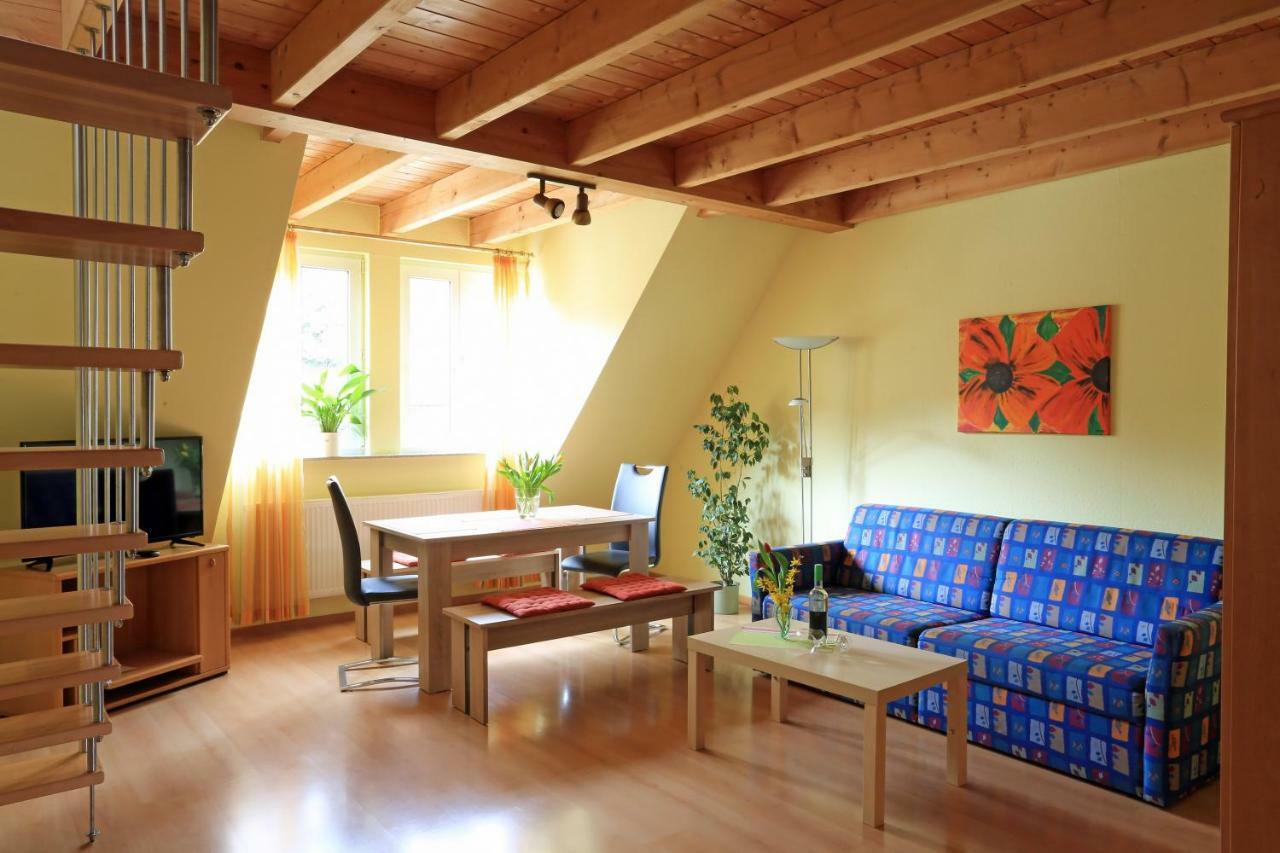 Weinstube Schwalbennest Hotell Karlstadt Exteriör bild